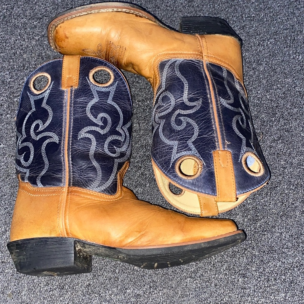 Smokey mountain youth boots size 4.5y 
Women’s size 6.5